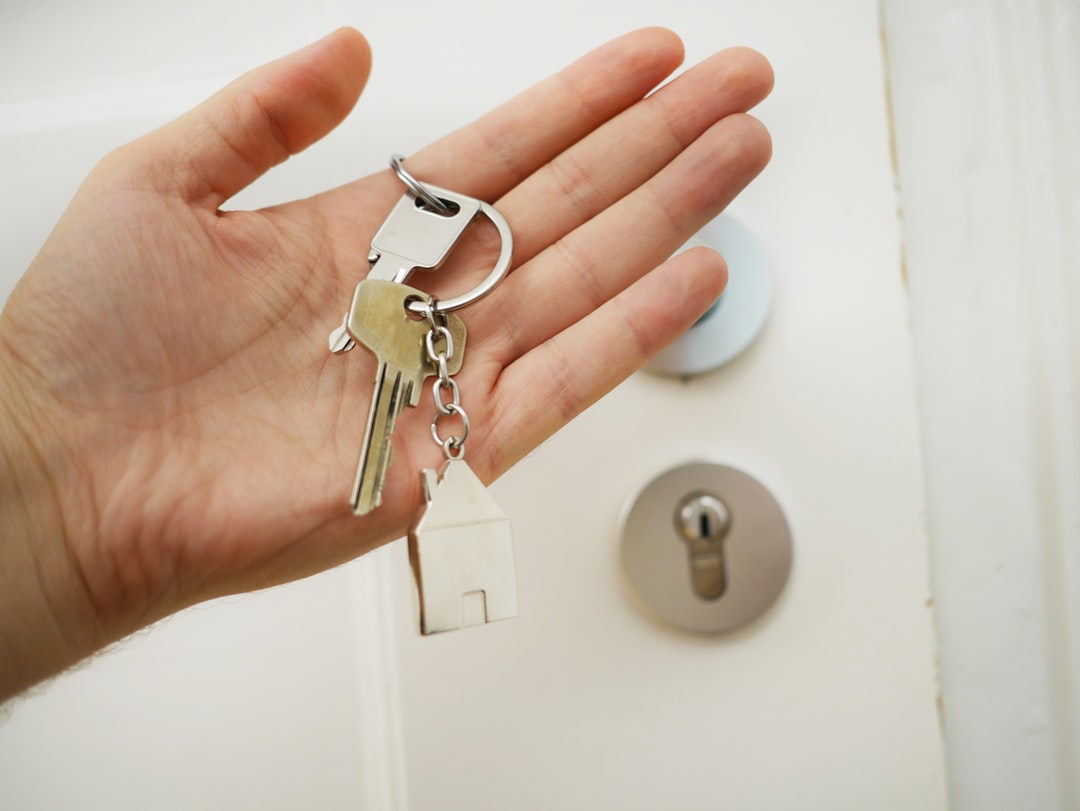 How to Choose a Locksmith in South Africa